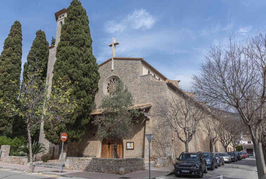 Mallorca - Sóller 31 - puerto - iglesia de San Ramón Peñafor.jpg